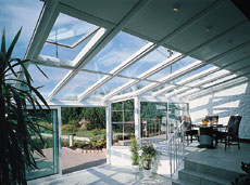 Ein Wintergarten bietet mehr Raum für Licht und Sonne